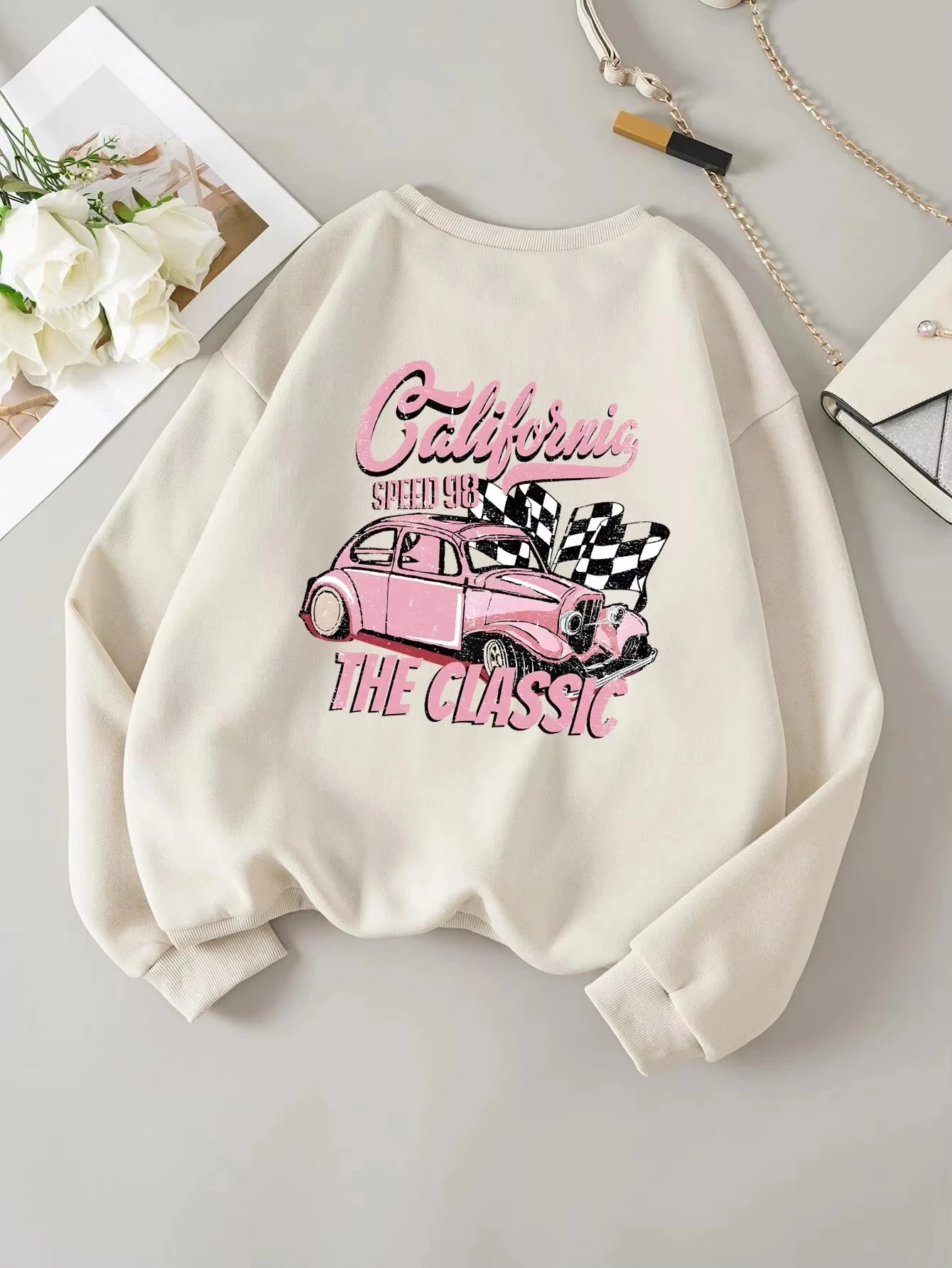 Damesmodel, 26, Y2K-stijl, cas - Winter Clothing Drawing recensie en prijs
